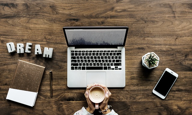 How to Become a Blogger for Career